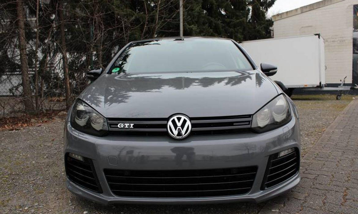 VW Golf 6 Folierung in grau glänzend - Folierung und